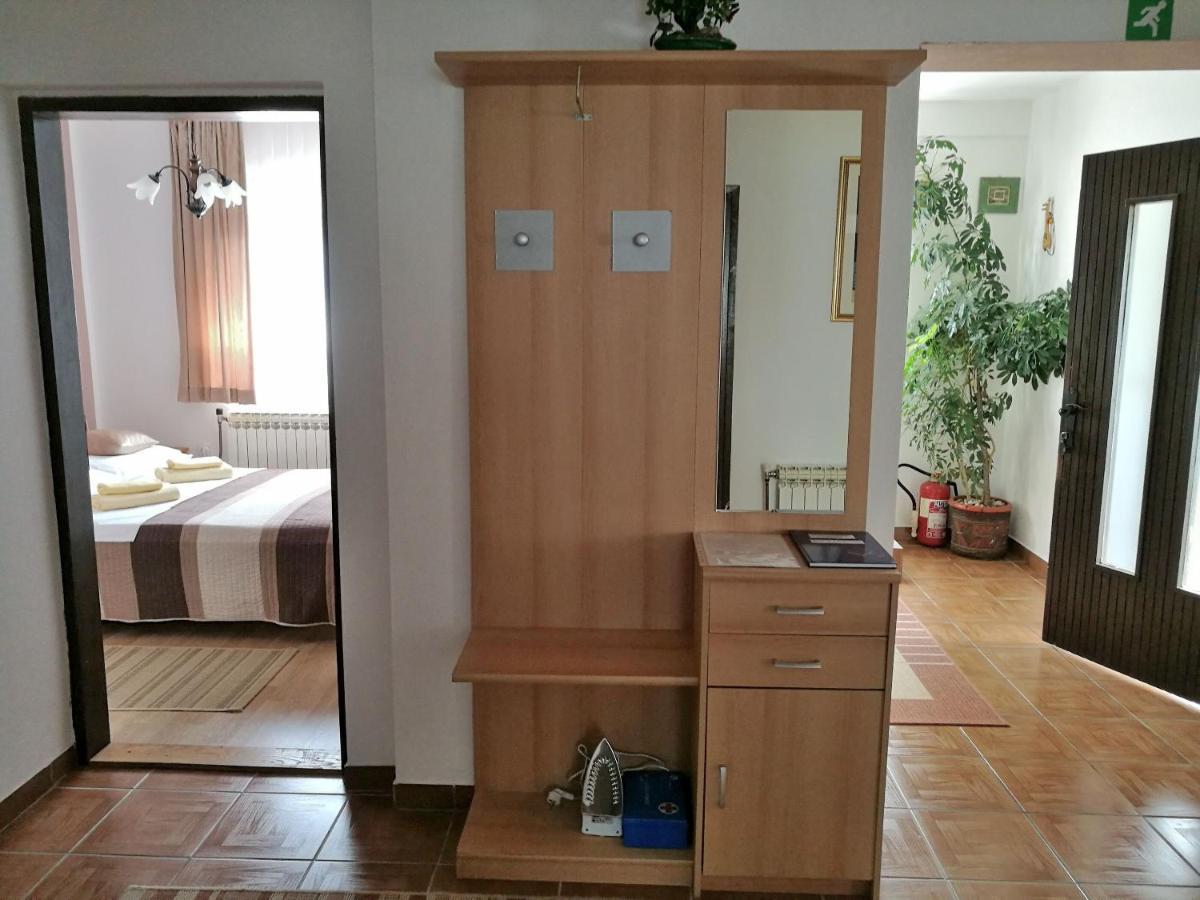 ポールヤナク House Maricaヴィラ エクステリア 写真